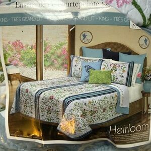 Heirloom Floral Quilt Set - Blue and Green